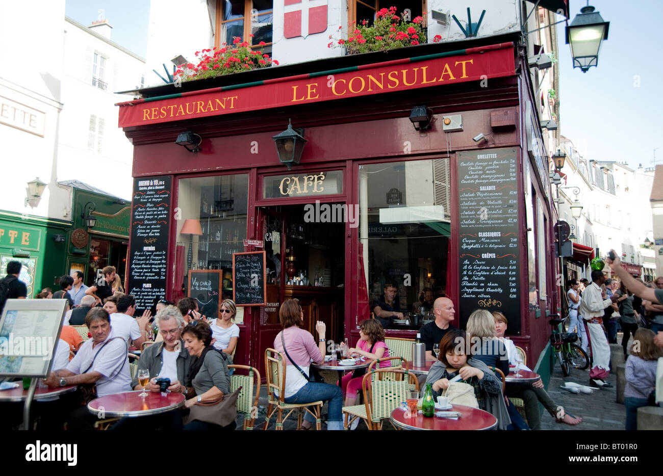 Le Consulat restaurant in Montmartre, Paris Stock Photo