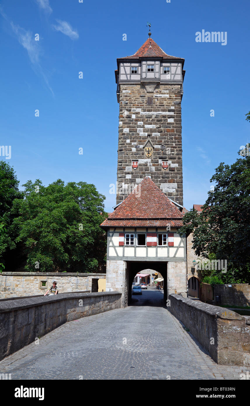 Röder Tower gate  in the medieval city ring wall around Rothenburg ob der Tauber, Entrance from east. Rödertor, Rodertor, Roder. Stock Photo