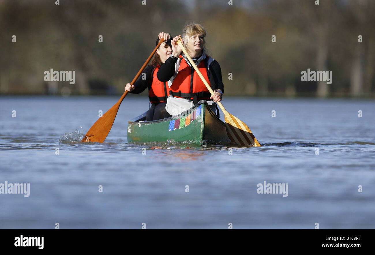Canoe river thames hires stock photography and images Alamy