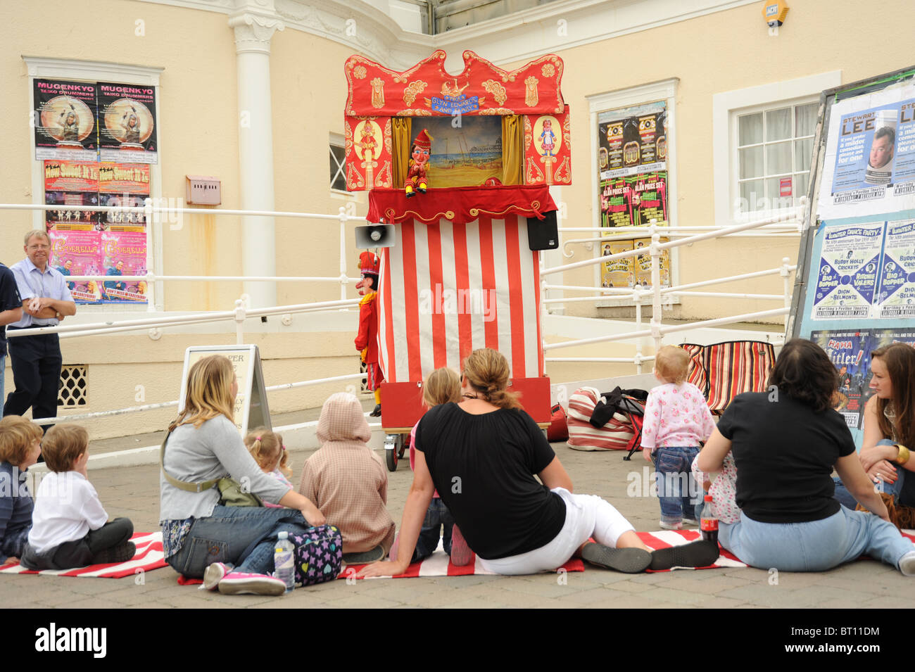 Punch and Judy show Stock Photo Alamy