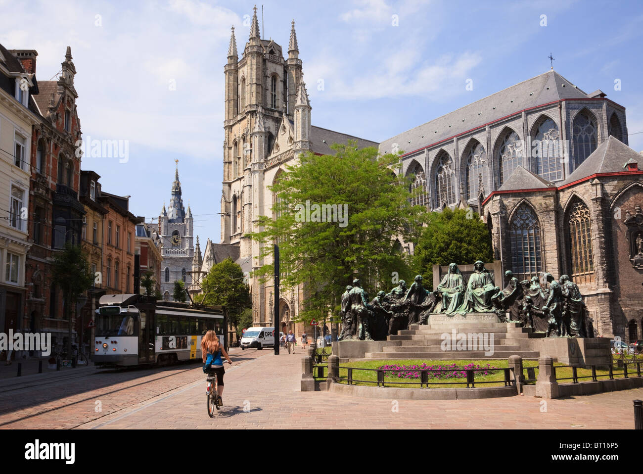 Sint Baafsplein, Ghent, East Flanders, Belgium. Statue of Hubeto and Johanni Van Eyck brothers by Saint Bavo Cathedral Stock Photo