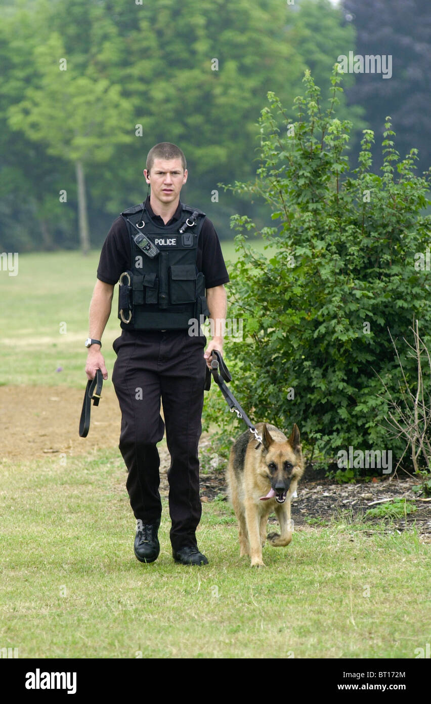 Police dog handler vest hi-res stock photography and images - Alamy