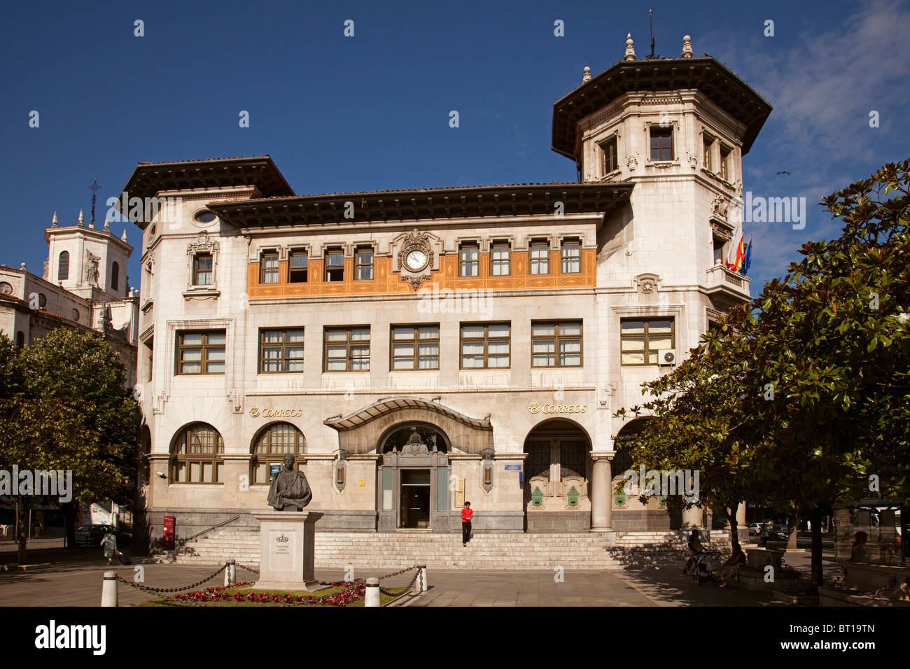 Edificio de Correos en Santander Cantabria España Post Office building in Santander Cantabria Spain Stock Photo