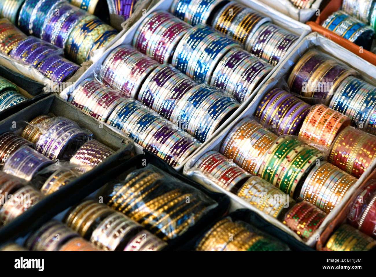 Bargain Box (FIJI) LTD, Western Division (+679 666 8844)