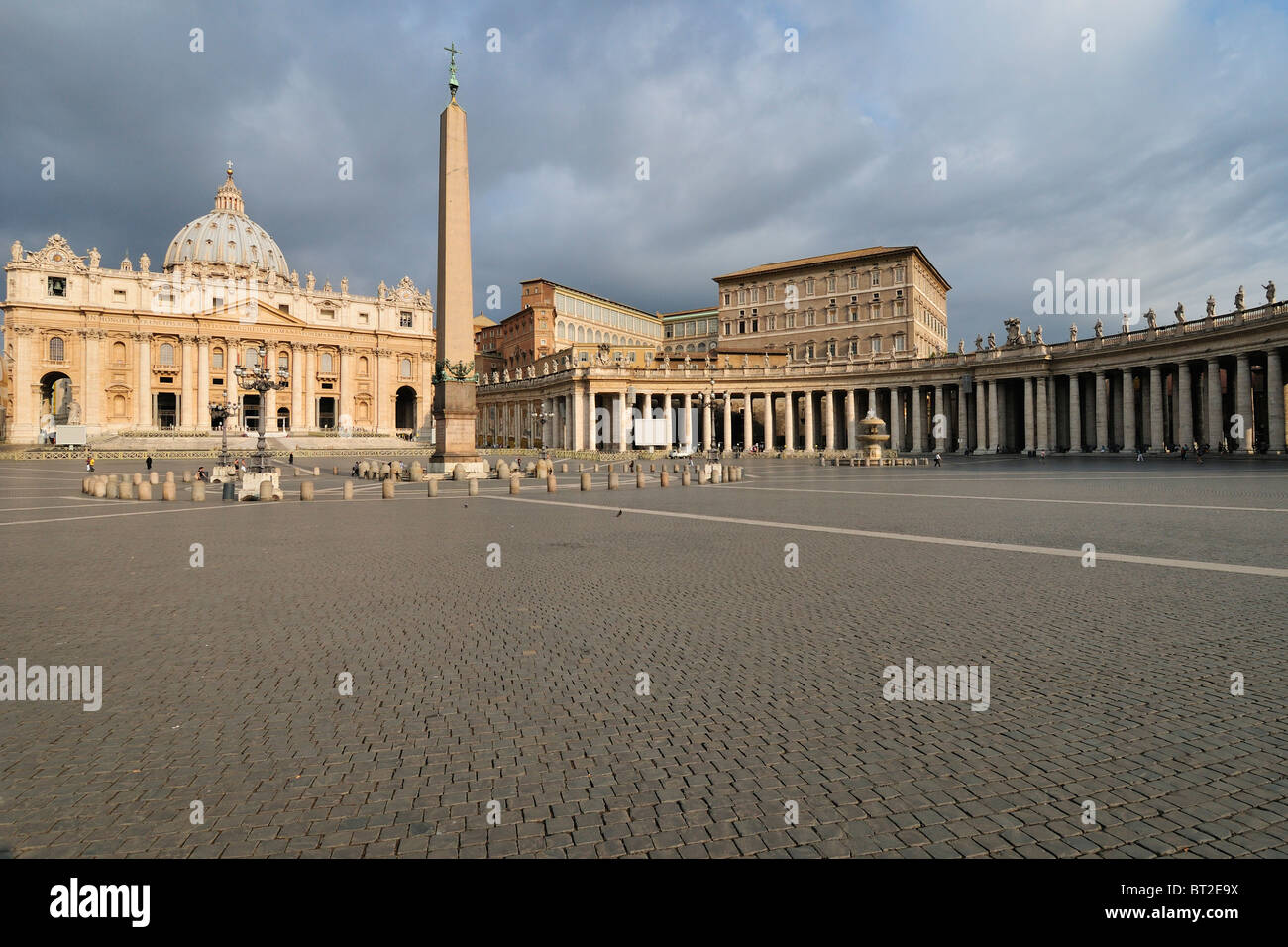 Rome. Italy. Basilica di San Pietro, Piazza San Pietro / St Peter's Square. Stock Photo