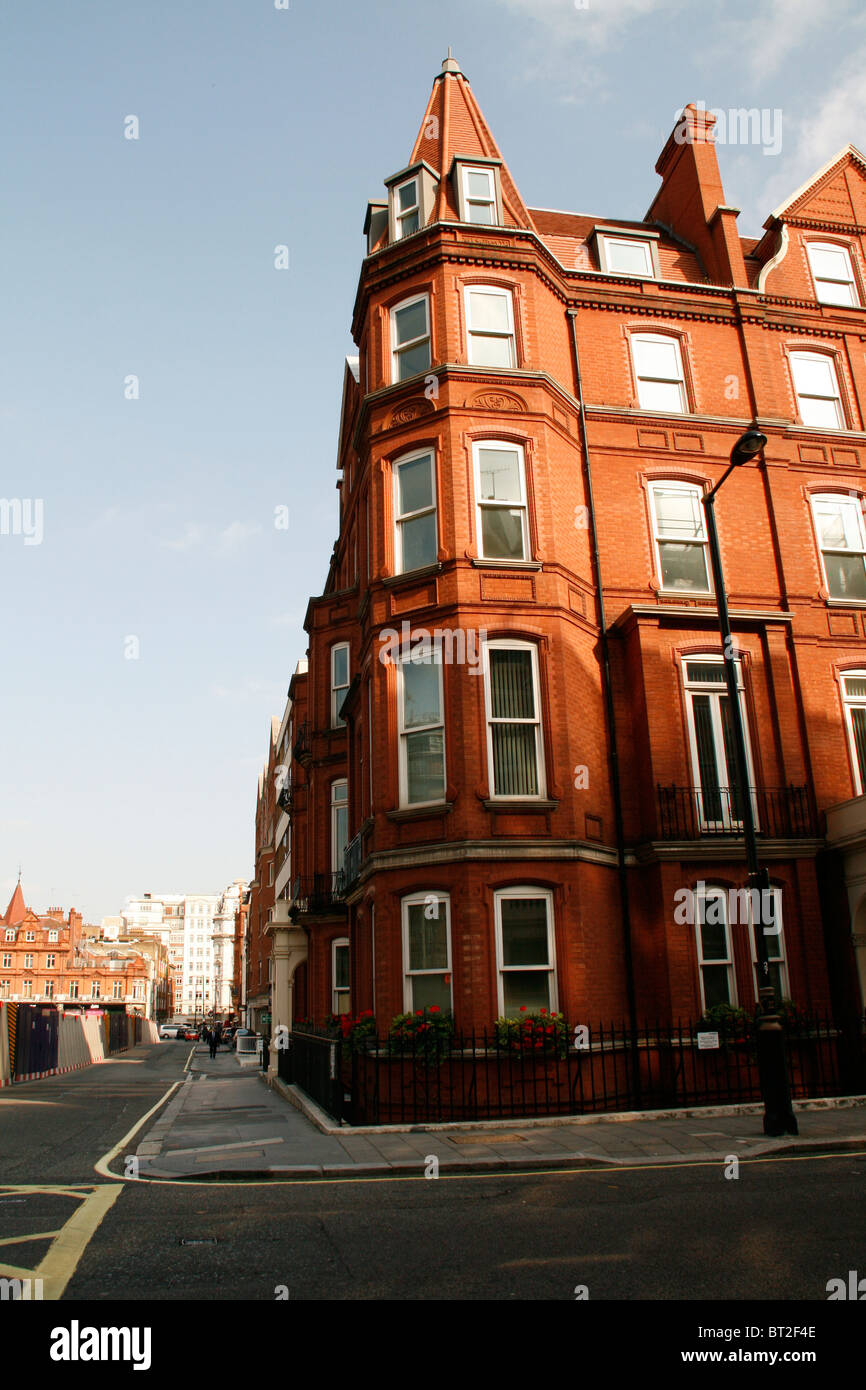 Victorian london street scene hi-res stock photography and images - Alamy