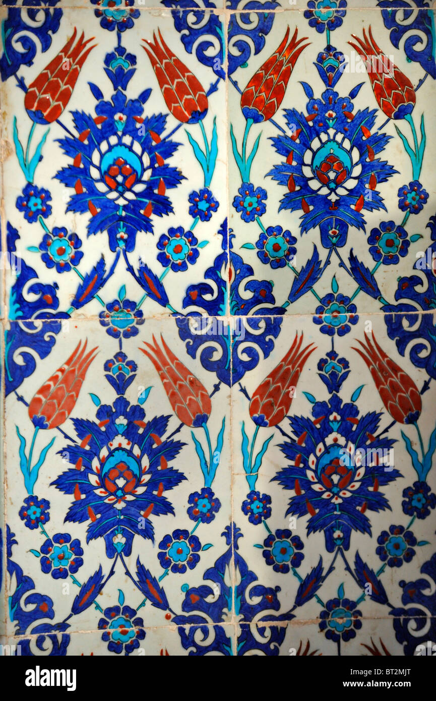 Iznik blue tile decoration in mosque of Rustem Pasa Stock Photo Alamy