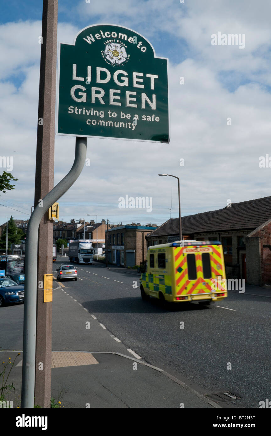 Sign which says 'Lidget Green striving to be a safe community.' Bradford West Yorkshire Stock Photo