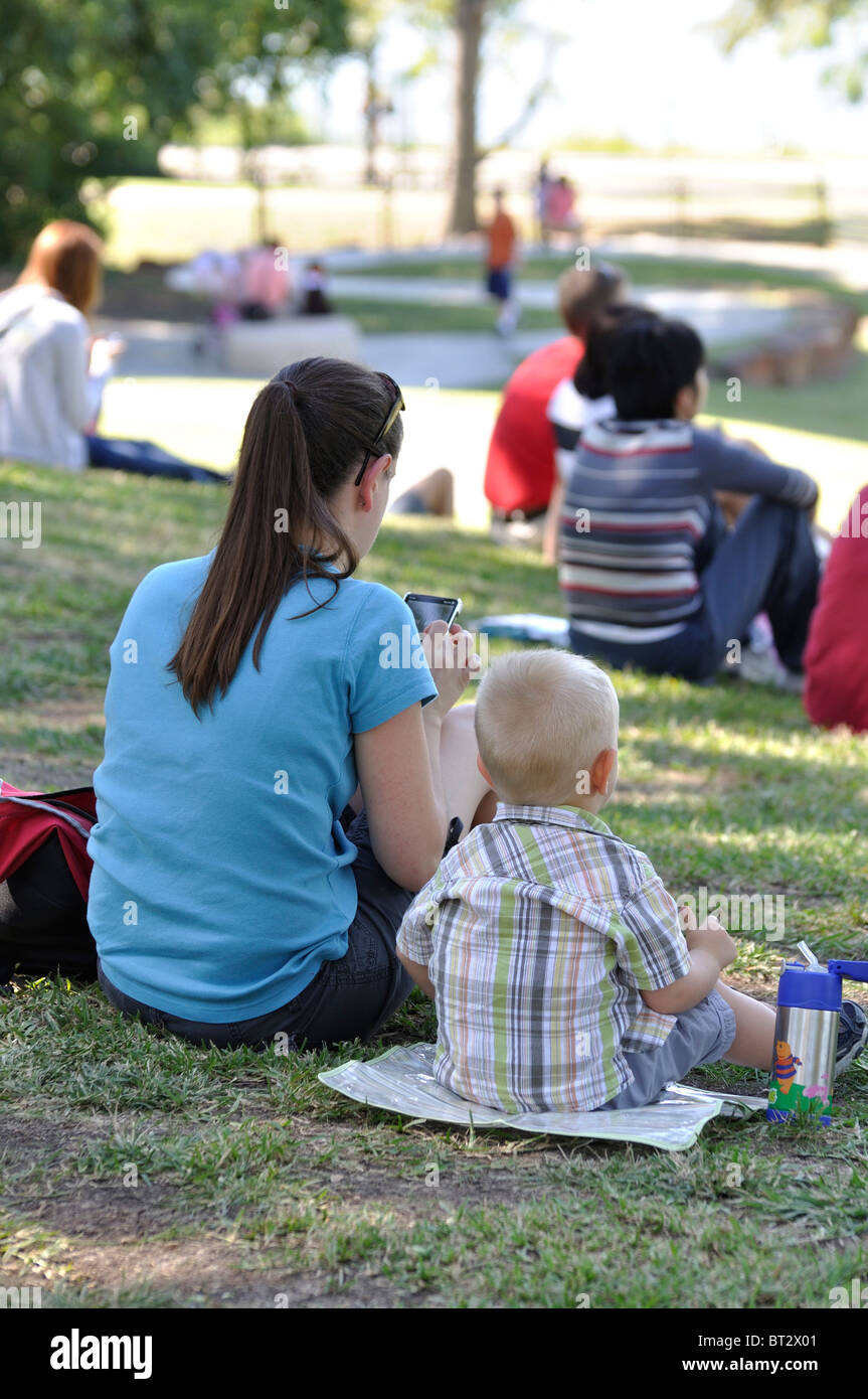 People on a picnic, Dallas Arboretum, Texas, USA Stock Photo Alamy