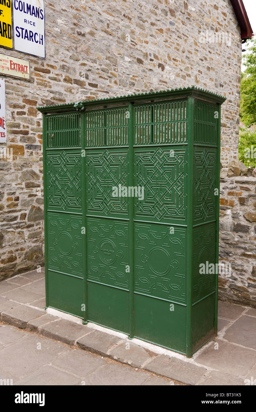 St Fagans Museum of Historical Buildings, Wales. Cast Iron Urinal Stock Photo