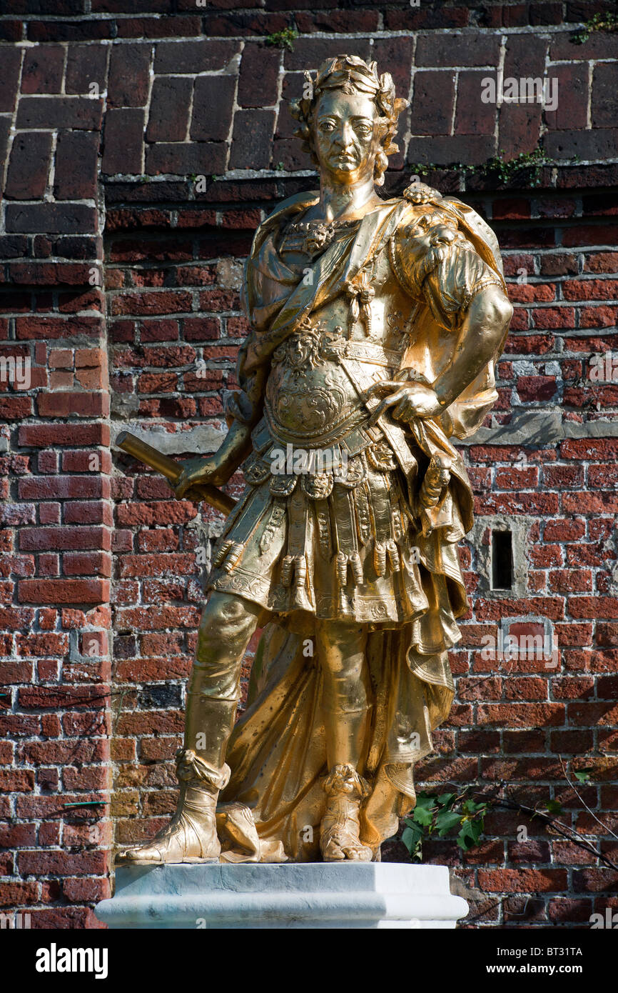 King william of orange statue hi-res stock photography and images - Alamy