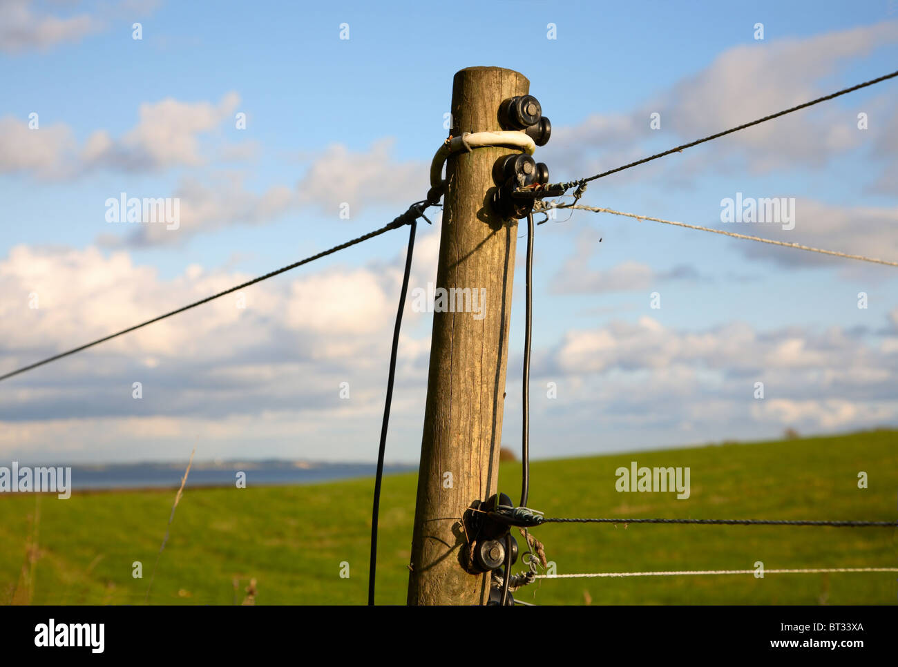 Electric fence uk hi-res stock photography and images - Alamy