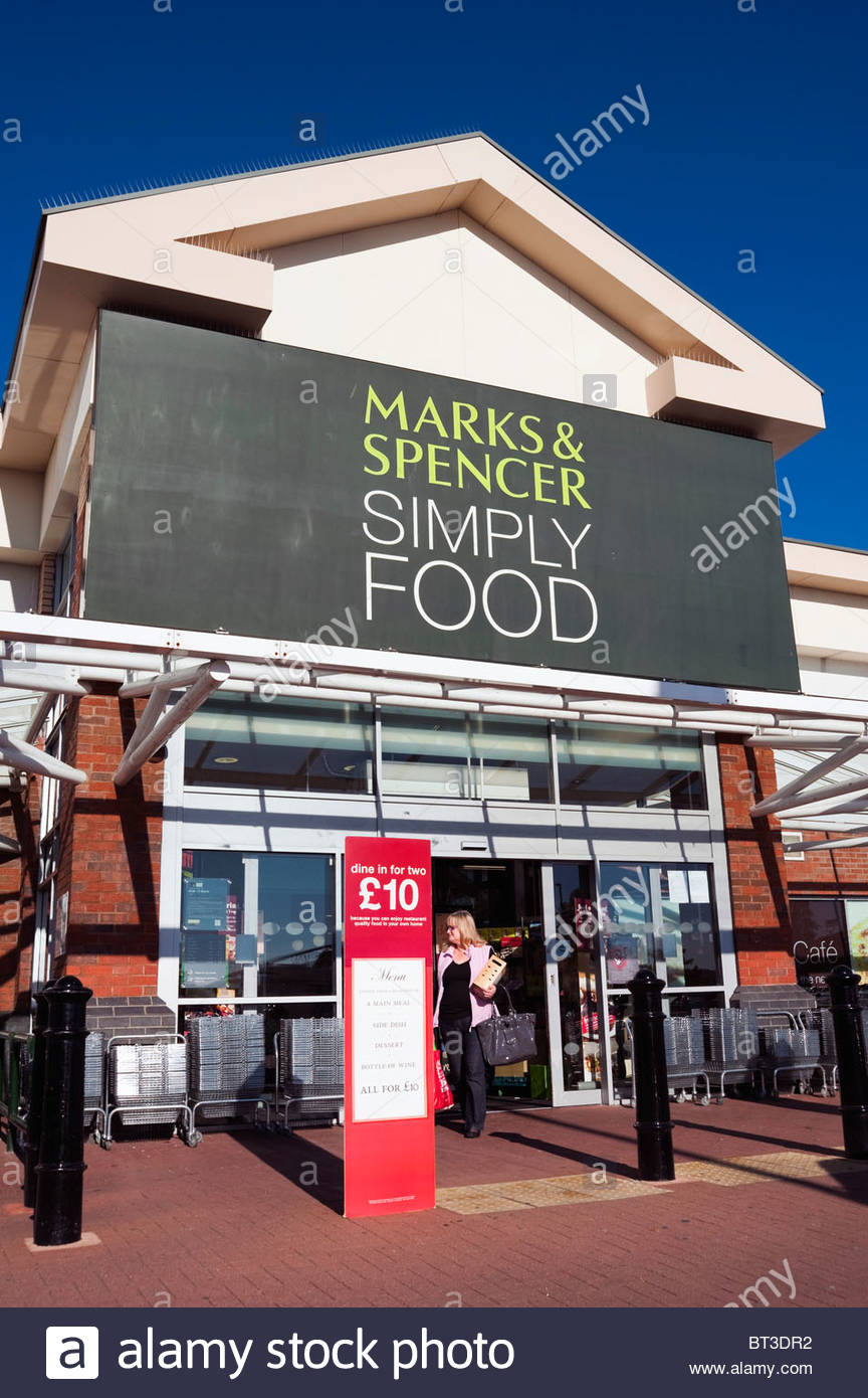 Marks Spencer Simply Food Store Stock Photos & Marks Spencer Simply