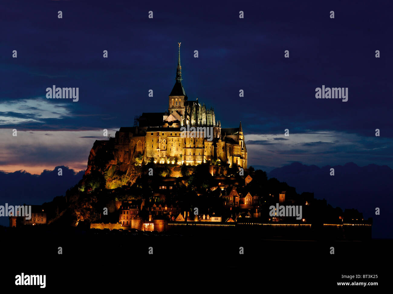 France, Normandy: Le Mont Saint Michel by night Stock Photo