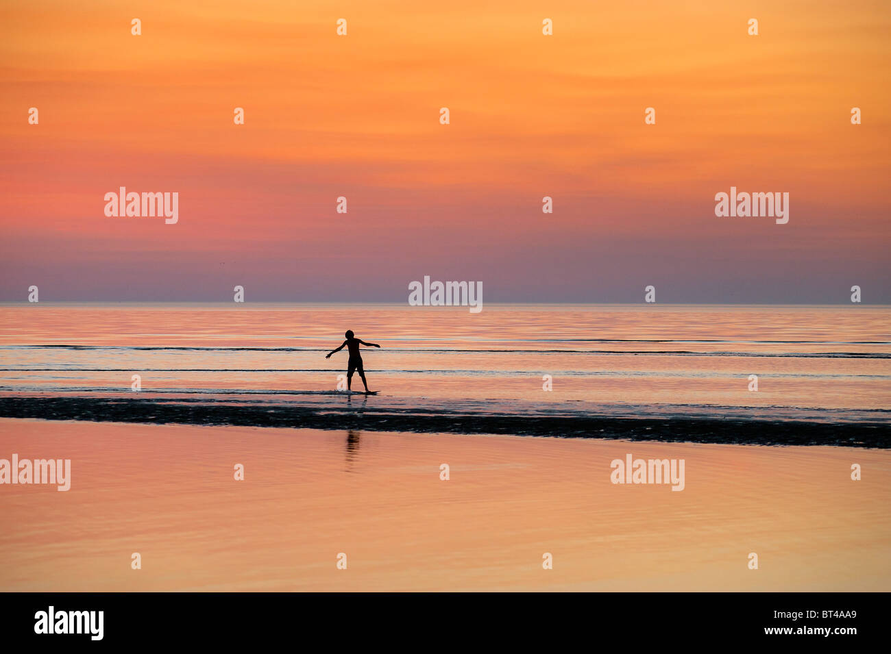 Boogie boarding, Skaket Beach, Orleans, Cape Cod, Massachusetts Stock