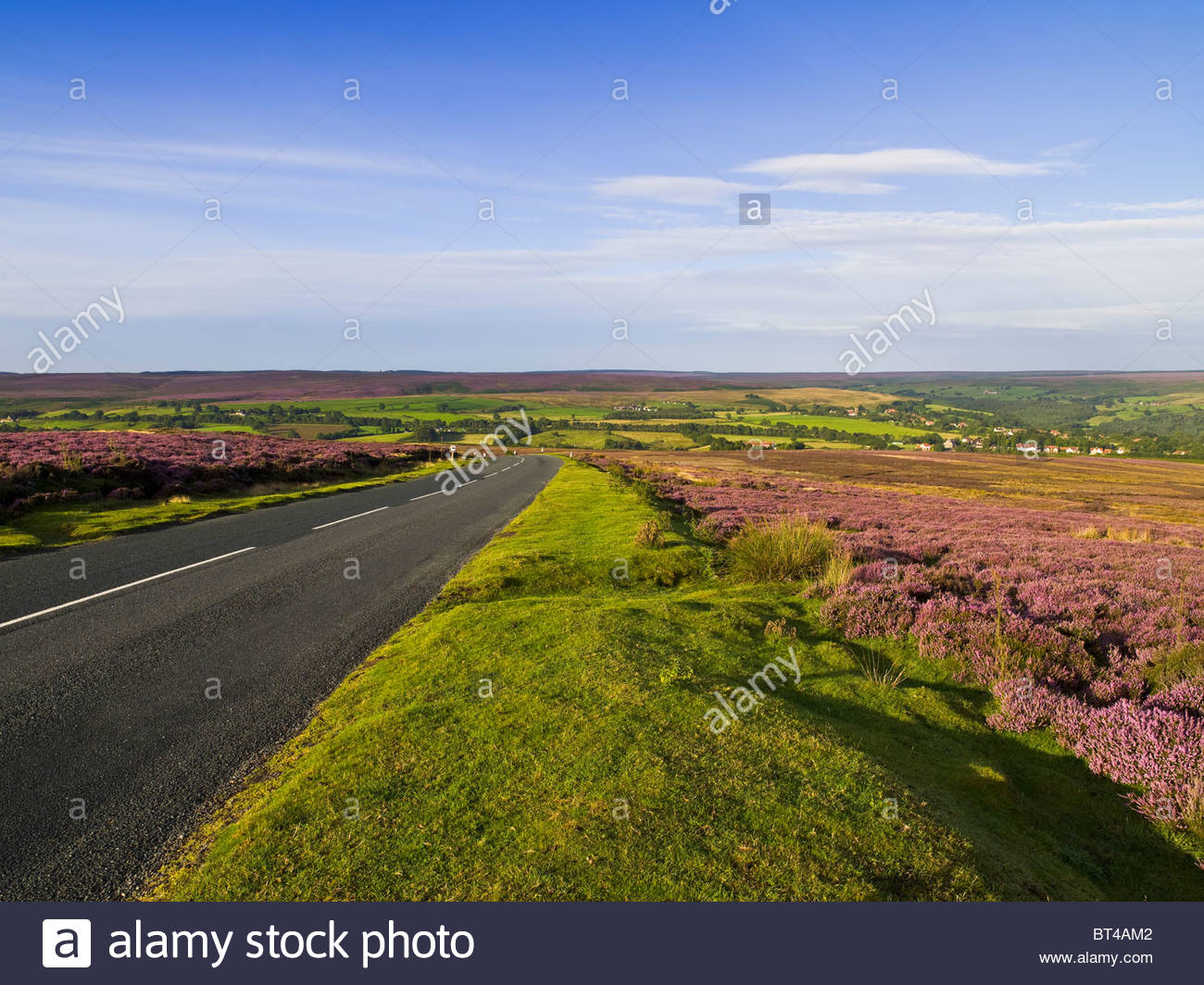 Road Yorkshire Moors Heath Stock Photos & Road Yorkshire Moors Heath
