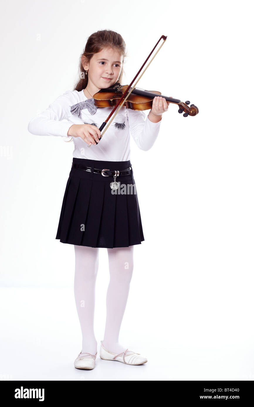 Young girl playing the violin Stock Photo - Alamy