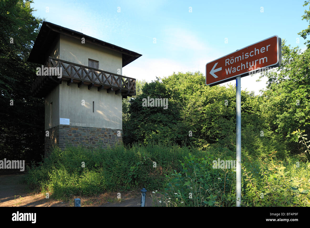 Roemisches Reich, Castrum Novaesium, Roemisches Militaerlager, Limes-Wachturm am Reckberg in Neuss, Niederrhein, Nordrhein-Westfalen Stock Photo