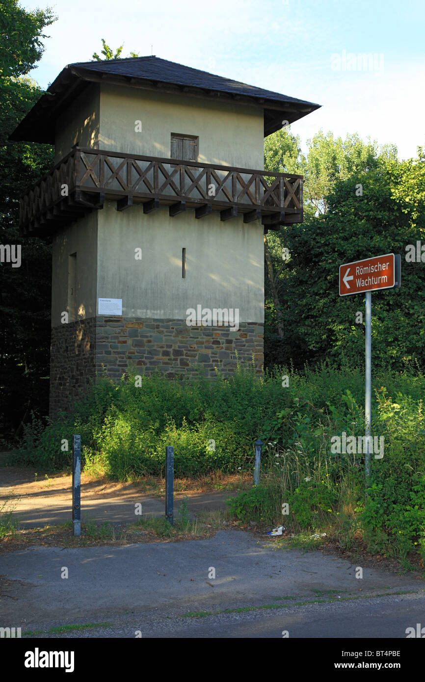 Roemisches Reich, Castrum Novaesium, Roemisches Militaerlager, Limes-Wachturm am Reckberg in Neuss, Niederrhein, Nordrhein-Westfalen Stock Photo