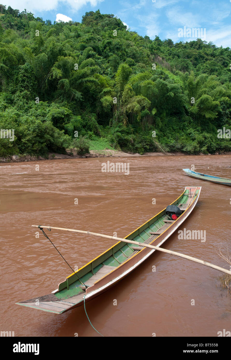 Tail Boat Trip along the Nam Ou River from Hat Sa to Nong Khiaw. Northern Laos Stock Photo