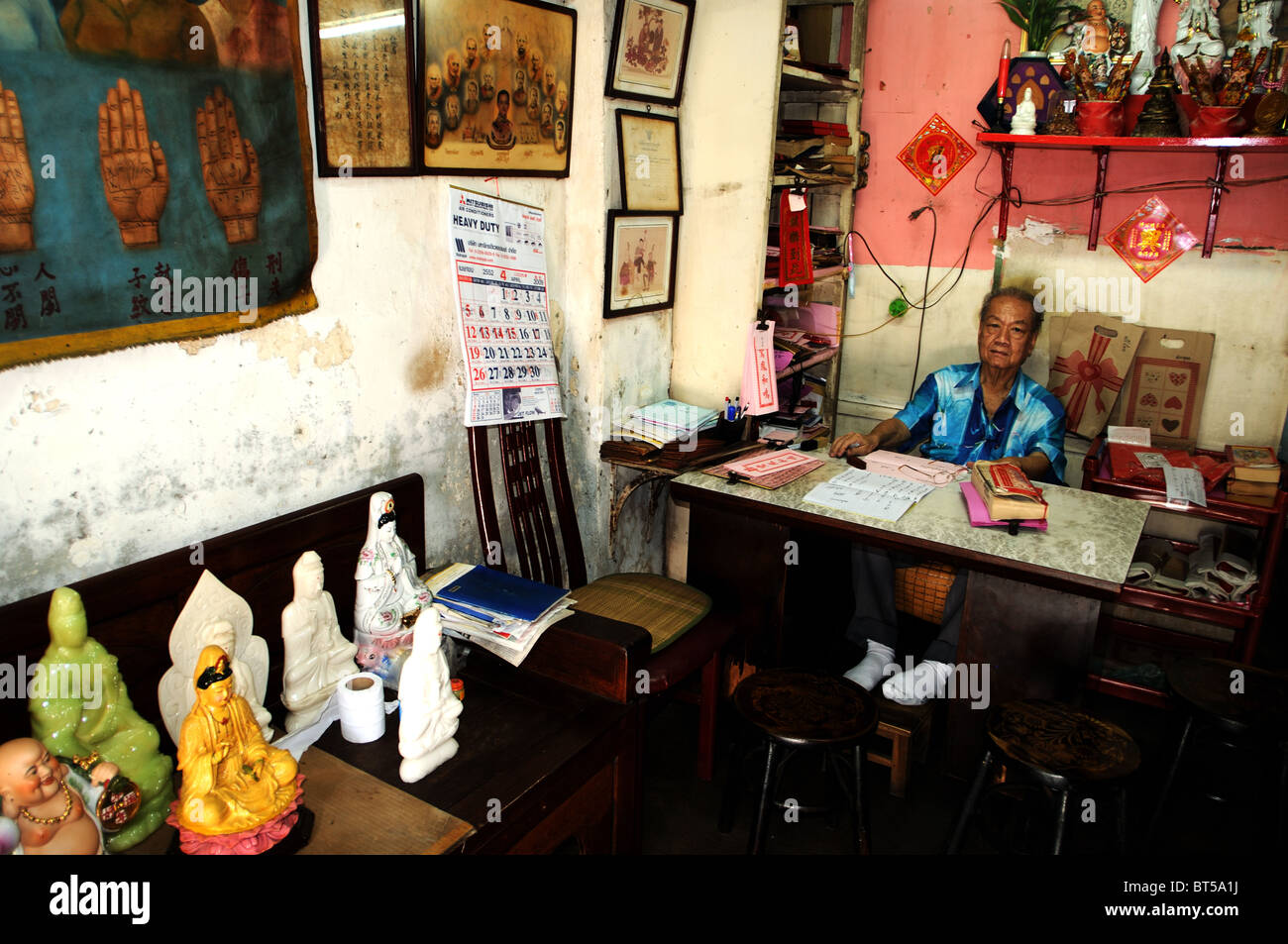 fortune teller, chinatown, bangkok, thailand Stock Photo Alamy