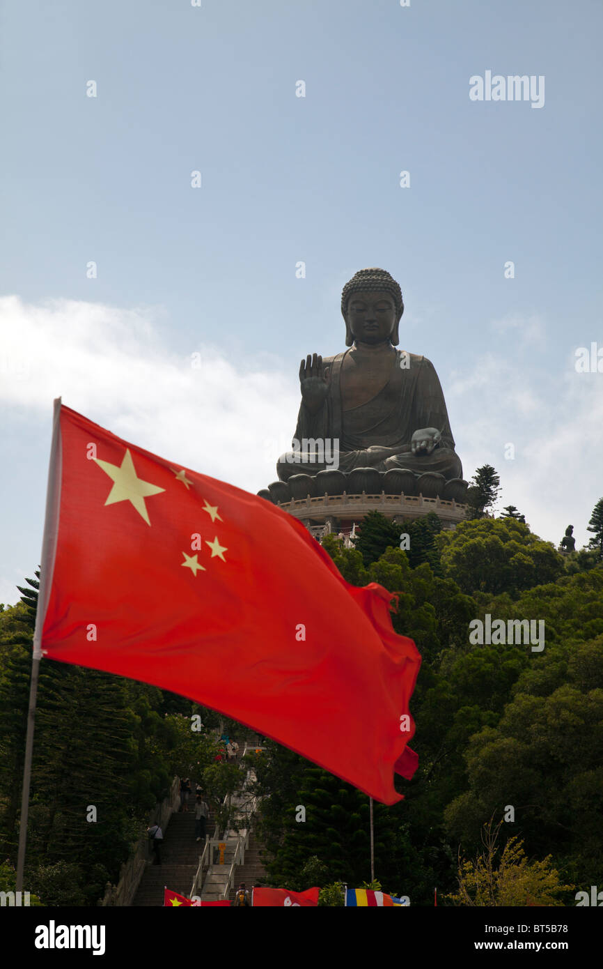 This statue is the world's largest Buddha statue, by using bronze, it's