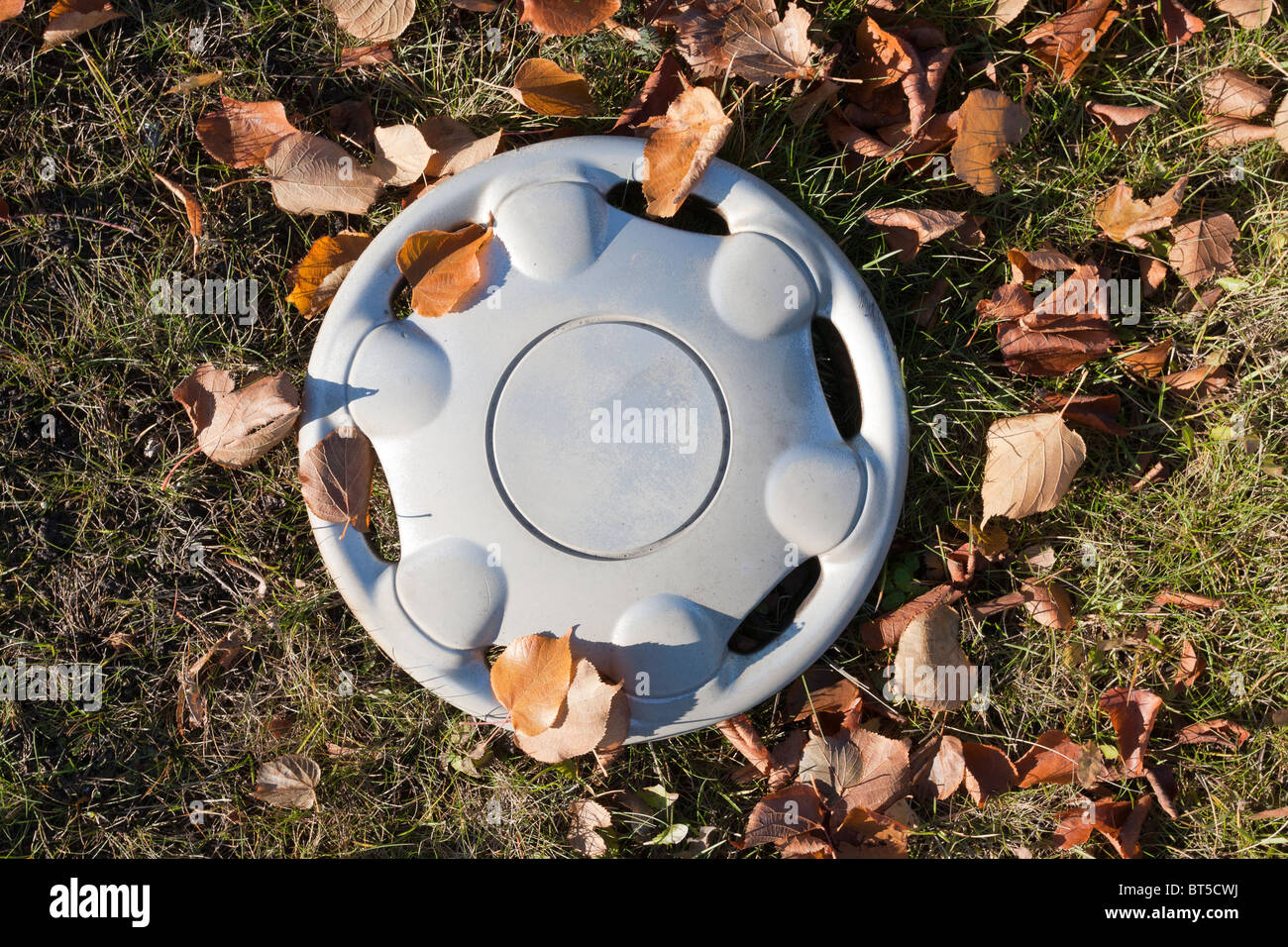 a car hub cap Stock Photo Alamy