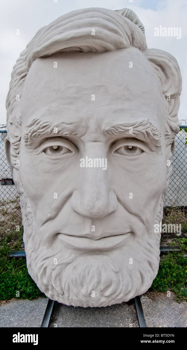 White concrete sculpture of Abraham Lincoln (16th US President) at David Adickes Sculpturworx Studio in Houston, Texas, USA Stock Photo