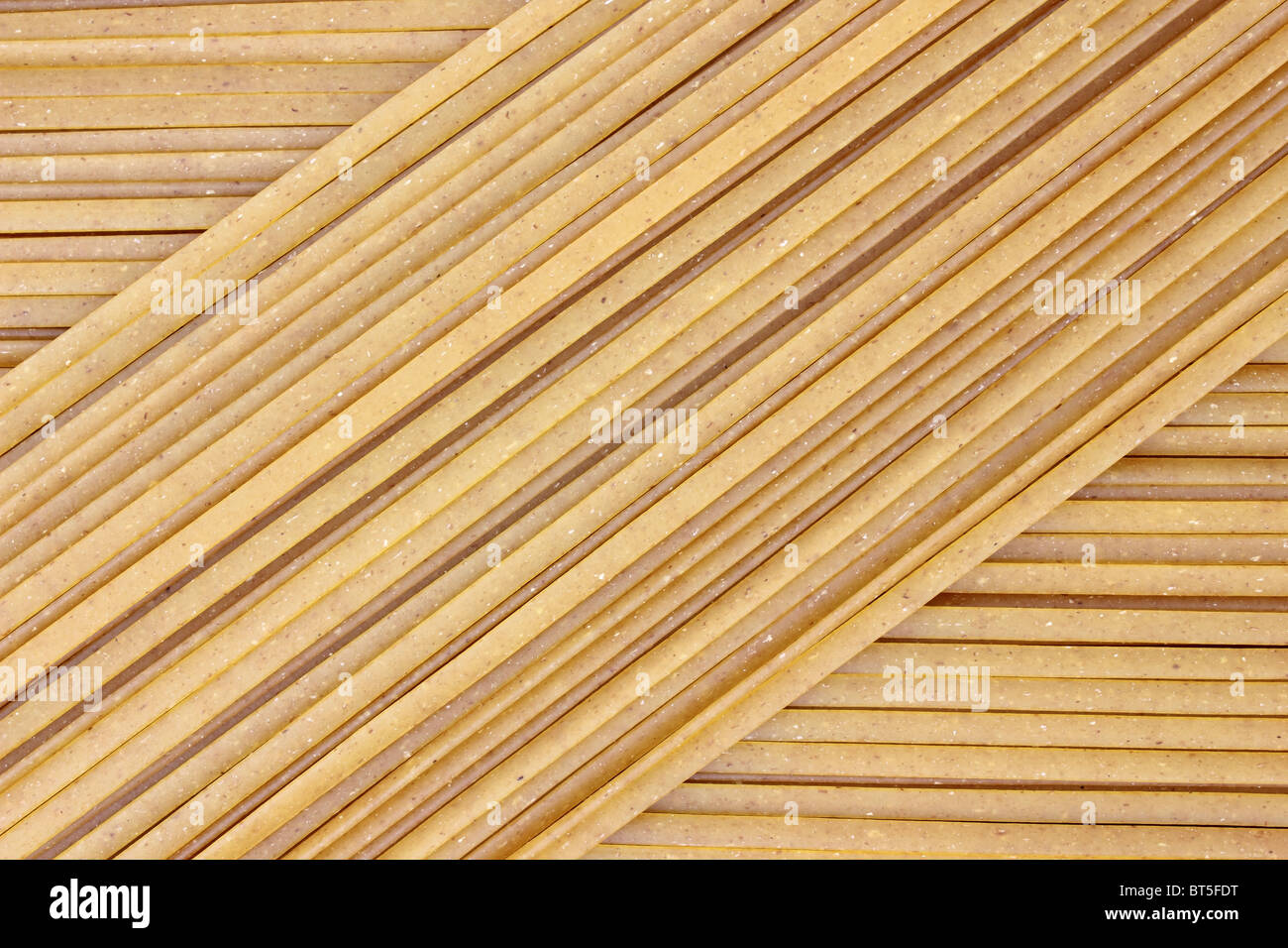 Whole wheat grain linguine Stock Photo Alamy