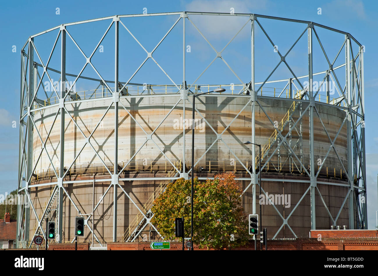 Gas storage tank britain hires stock photography and images Alamy