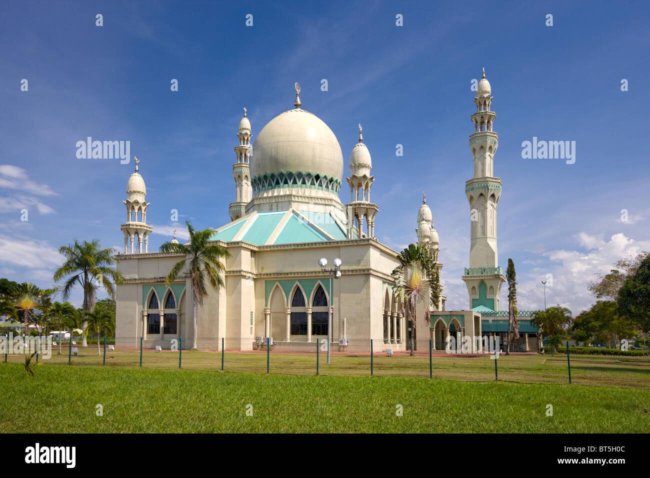 Masjid Perpindahan Kampong Pandan, Kuala Belait, Brunei Stock Photo 32085212 Alamy