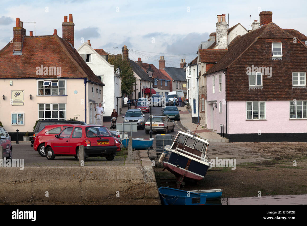 Houses at the entrance to Emsworth from the harbour Stock Photo Alamy