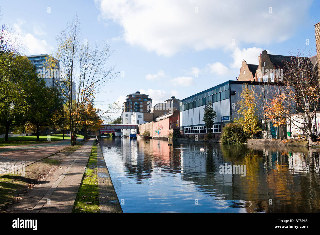 The Grand Union Canal (Paddington Arm) with Stowe Centre Youth Club, Maida Vale, London, England, UK Stock Photo