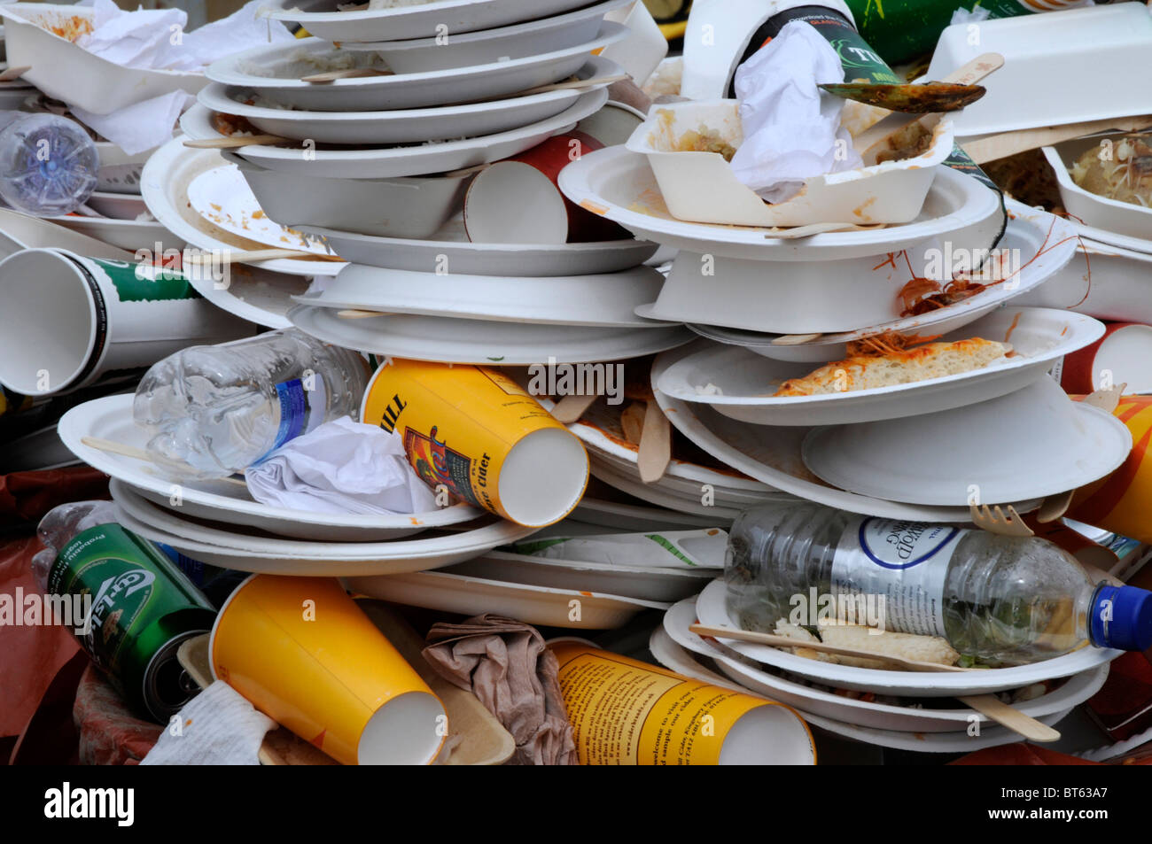 Scrap metal uk people hires stock photography and images Alamy