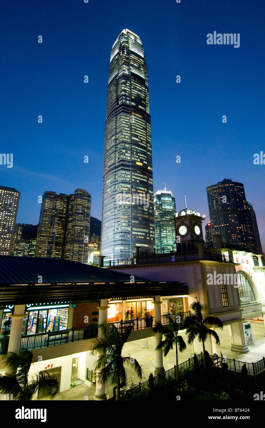 skyscraper dusk skyline cityscape hk money authority international finance center central district Stock Photo
