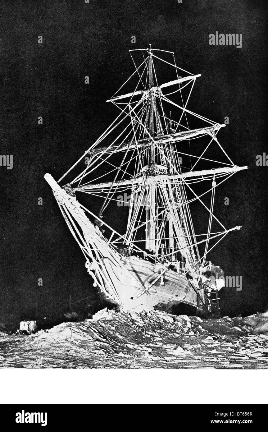 ernest shackleton endurance trapped in heavy ice   pack Imperial Trans-Antarctic Expedition three-masted barquentine Sirsailed 1 Stock Photo