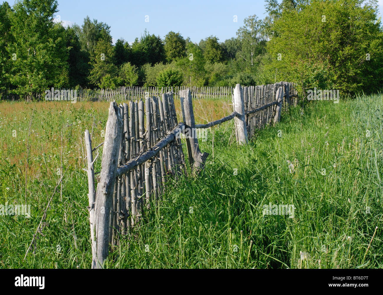 Rural fence hi-res stock photography and images - Alamy