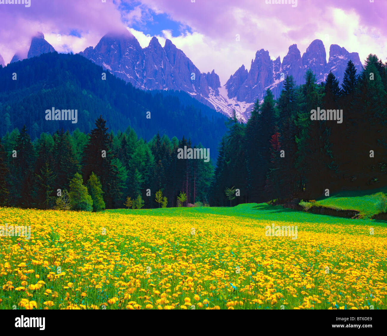 Val di Funes and Dolomite Peaks, Puez Geisler Nature Park, South Tyrol, Italy Stock Photo