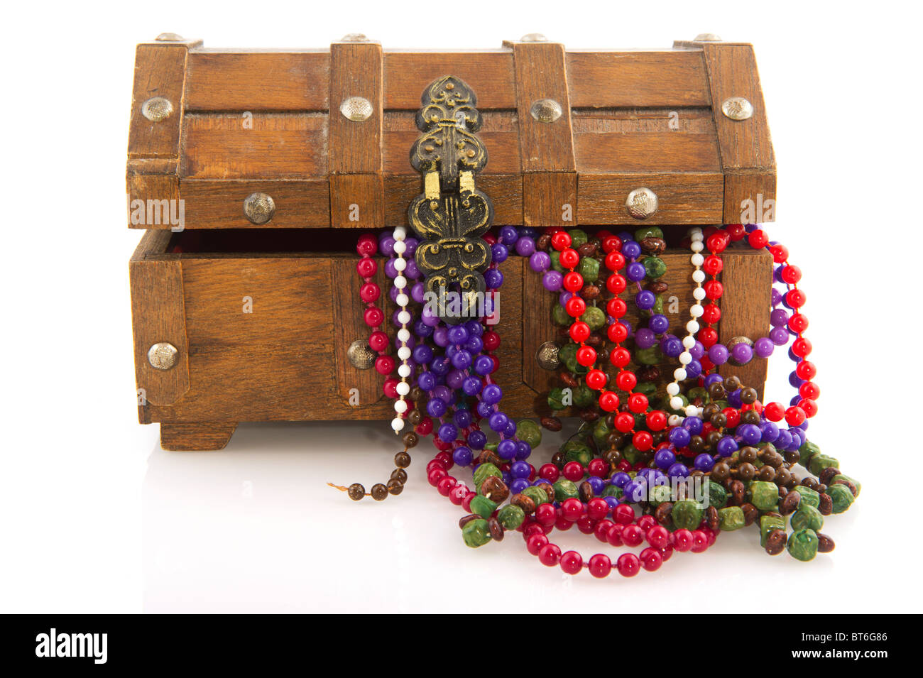 Wooden jewelry box with chains from beach Stock Photo Alamy