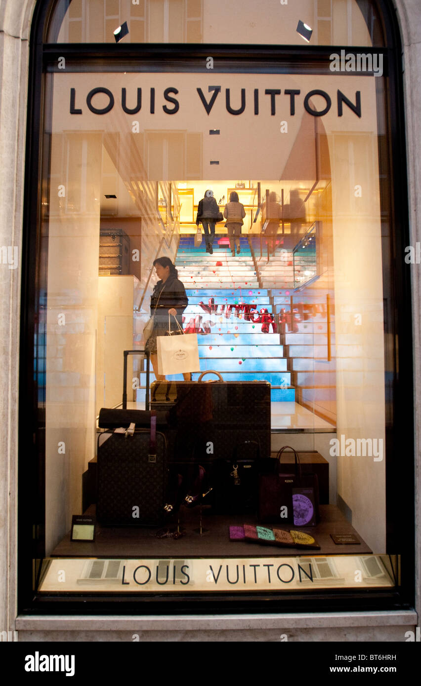 Louis Vuitton via dei Condotti fashion shop shopping Rome street store shop  window entrance fashion accessories Stock Photo - Alamy
