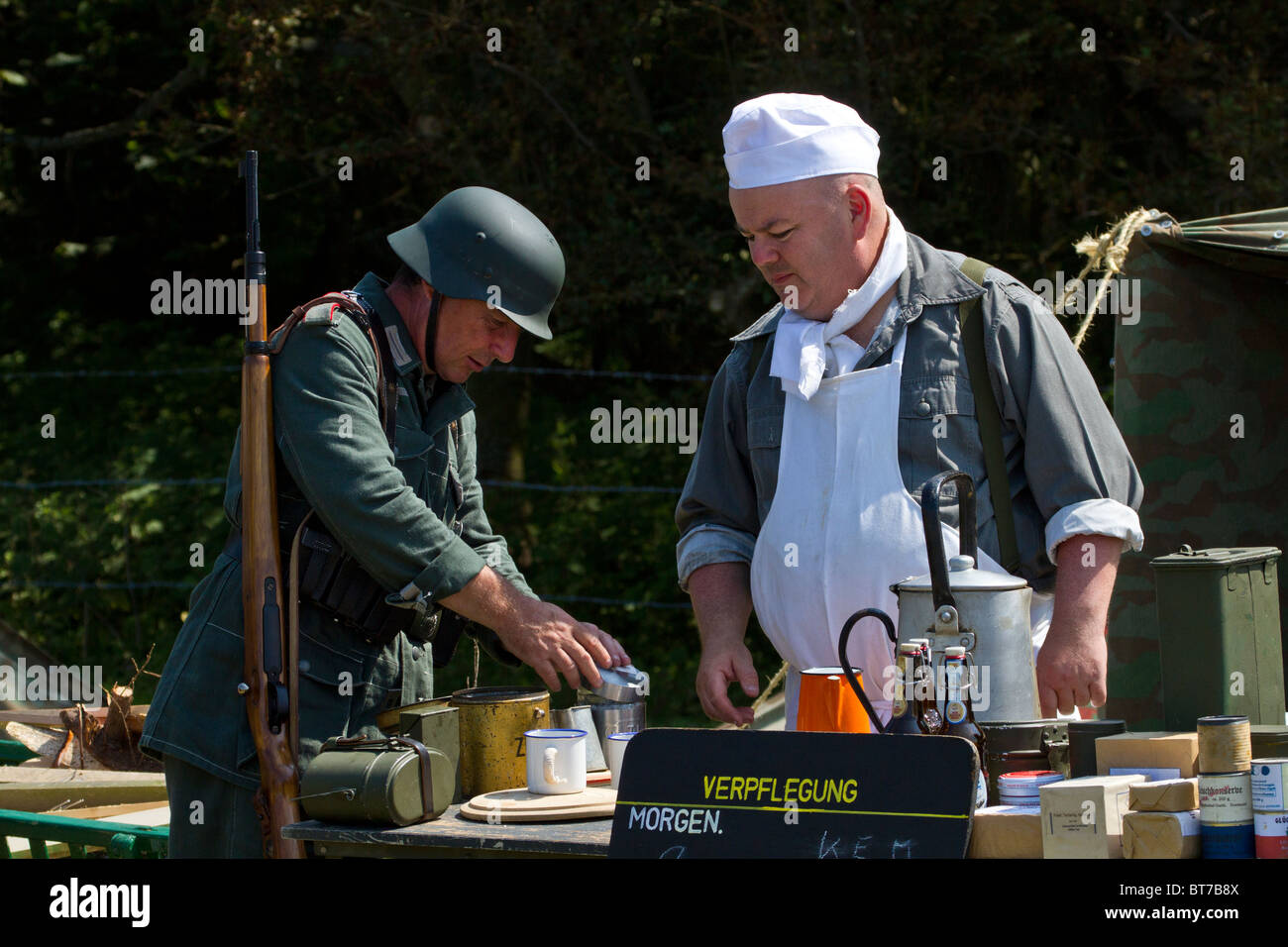 Field kitchen army hires stock photography and images Alamy
