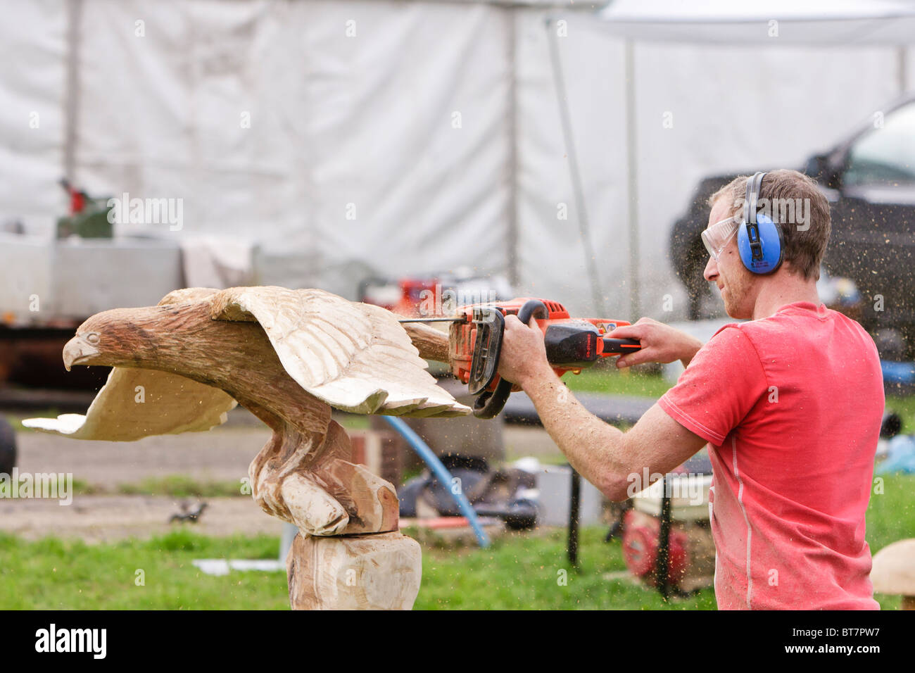Chainsaw carving hi-res stock photography and images - Alamy