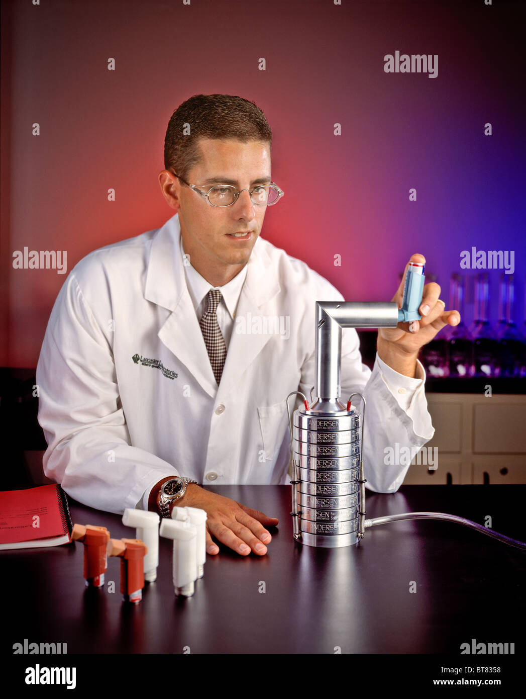 Scientific workers modern lab analysis equipment Stock Photo Alamy