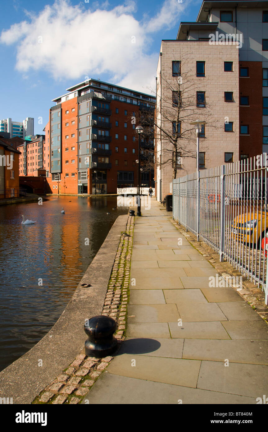 Apartment blocks at Paradise Wharf on the Ashton Canal near the city centre at Piccadilly, Manchester, England, UK Stock Photo