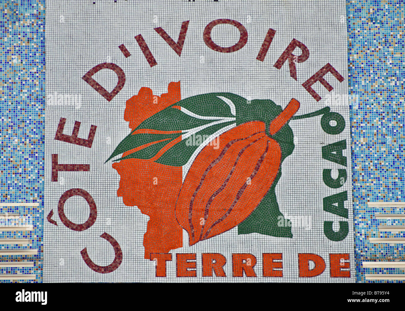 'Ivory Coast - Land of cocoa' sign on a warehouse in San Pedro, Ivory Coast, West Africa Stock Photo