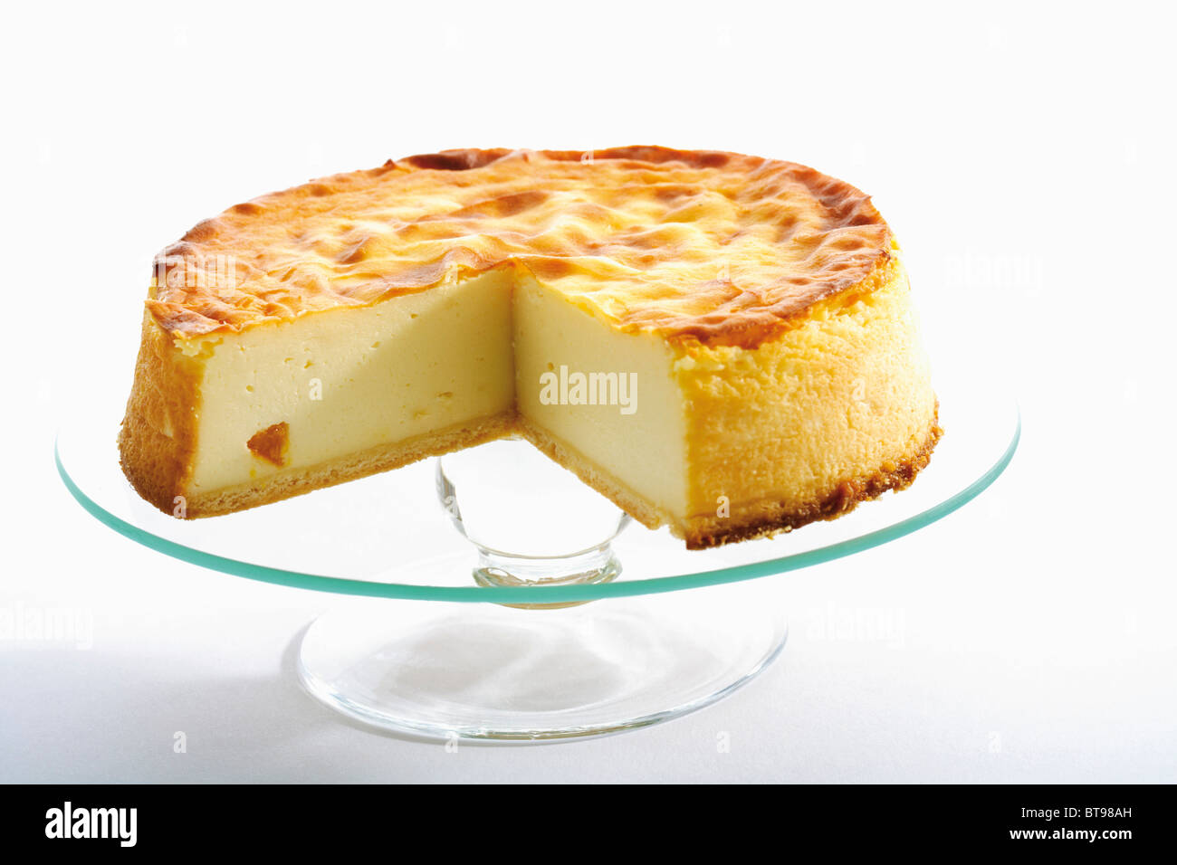Cheesecake cut hi-res stock photography and images - Alamy