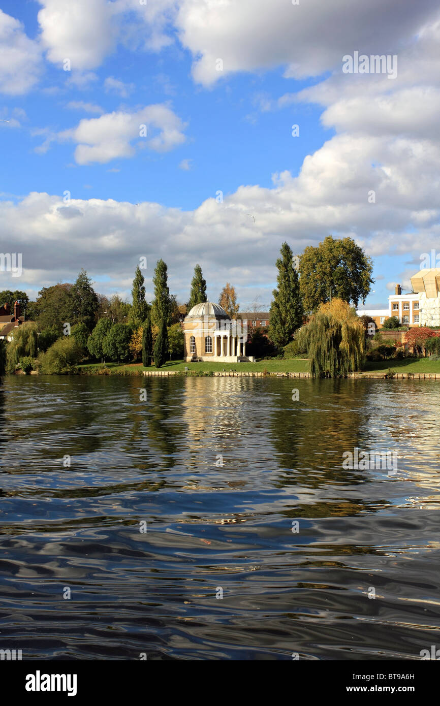Garrick Temple on the River Thames at Hampton, England UK Stock Photo
