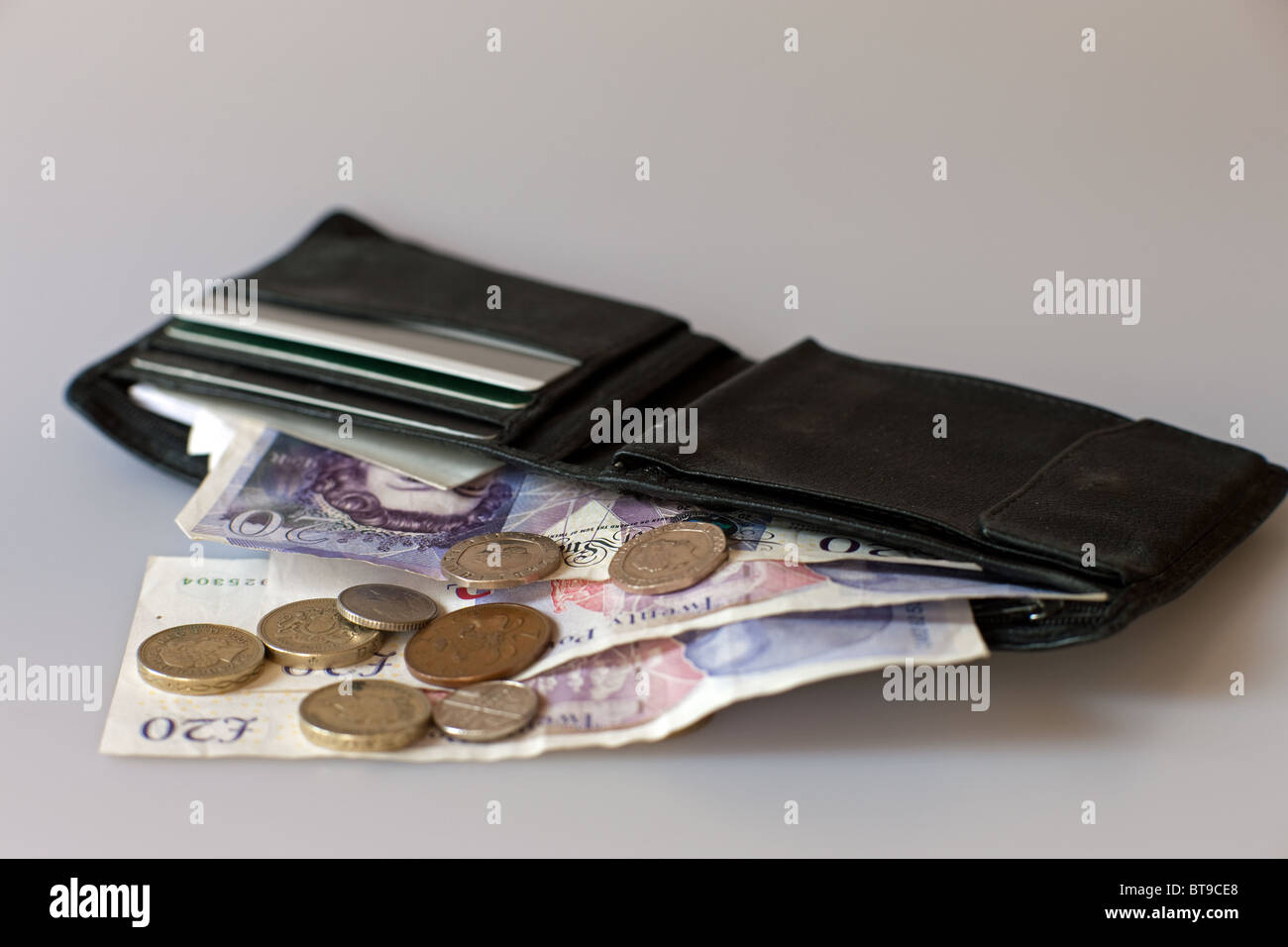 Wallet With English Paper Money And Coins Stock Photo 32169488 Alamy - 