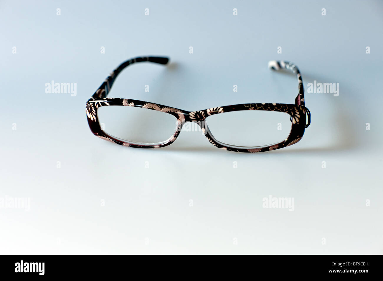 Eye glasses glass hi-res stock photography and images - Alamy