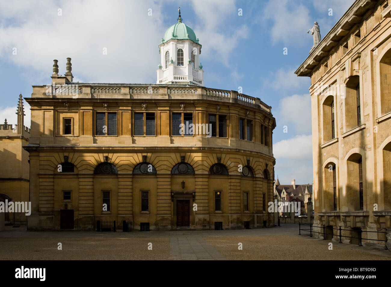 The Sheldonian Theatre (designed by Sir Christopher Wren) in Oxford with the Clarendon Building to its right Stock Photo